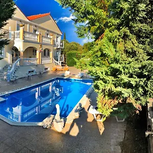 Apart Otel Apollon Palace Kefalonia, Metaxáta