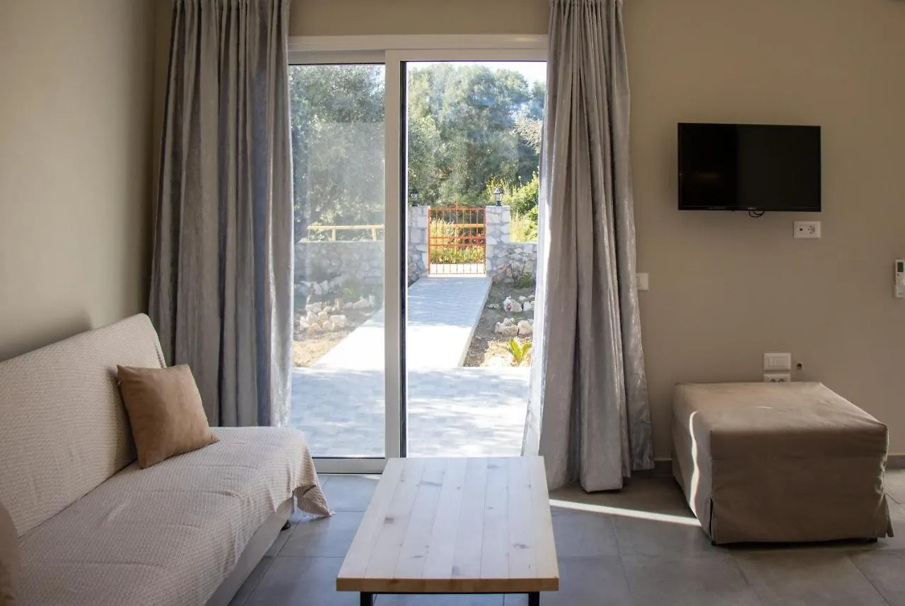 *** Apart Otel Casa De Rosa Apartments & Studios Svoronata Yunanistan